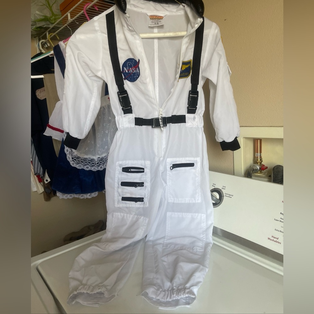 Astronaut costume